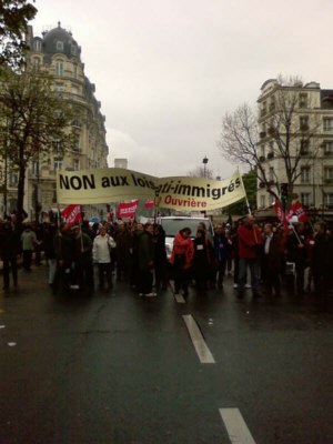 D'autres organisations taient prsentes comme le montre cette banderole de LO.